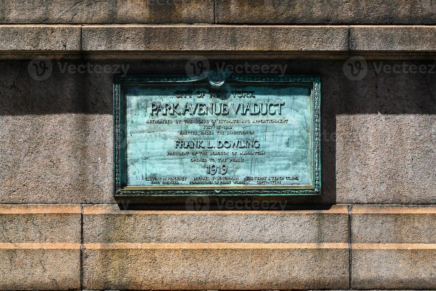 Gedenktafel für das Park-Avenue-Viadukt, das um das Grand Central Terminal in New York City führt. foto