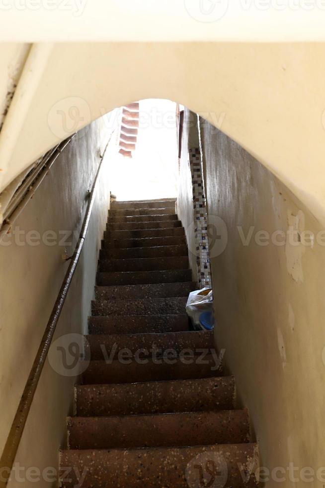 Treppe zum Auf- und Absteigen. foto