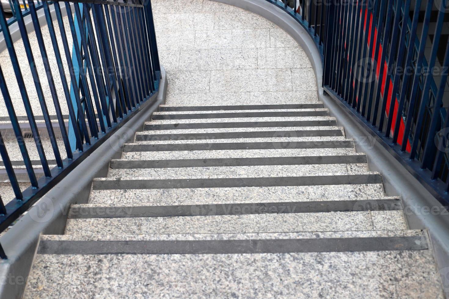 Treppe zum Auf- und Absteigen. foto