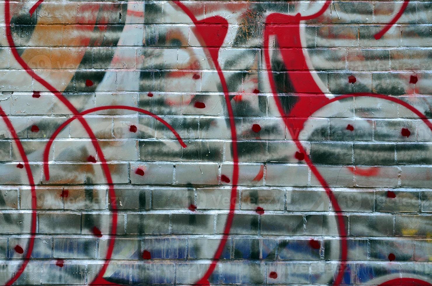 schöne Straßenkunst-Graffiti. abstrakte farbe kreative zeichnung modefarben an den mauern der stadt. urbane Gegenwartskultur. Titelfarbe an Wänden. Kultur Jugendprotest foto