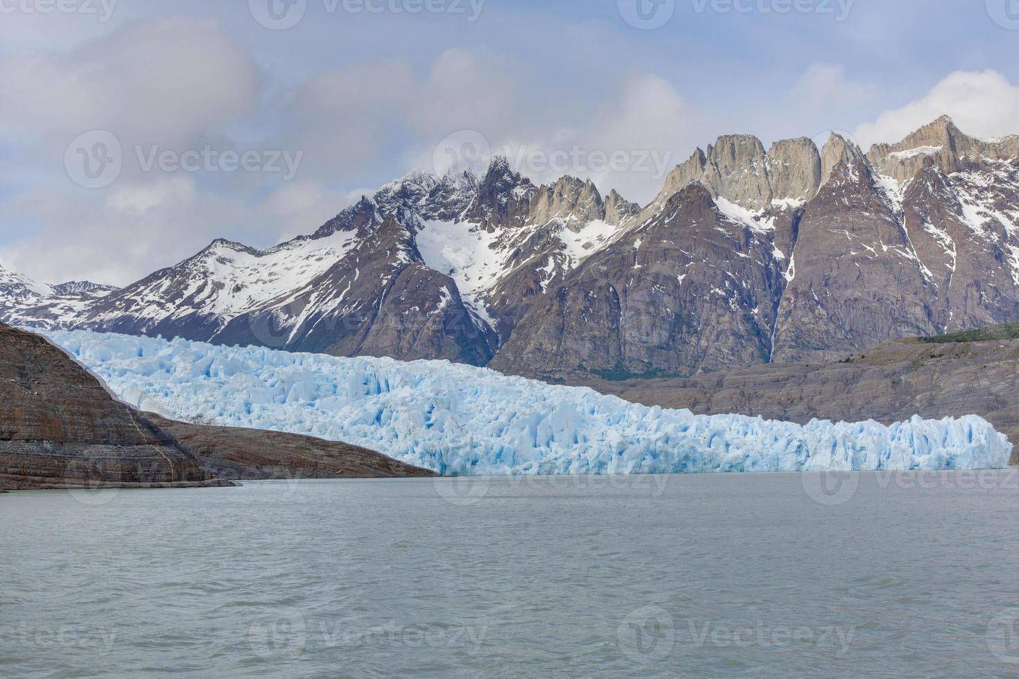 bild von gletschergrau im nationalpark torres del paine in patagonoa foto