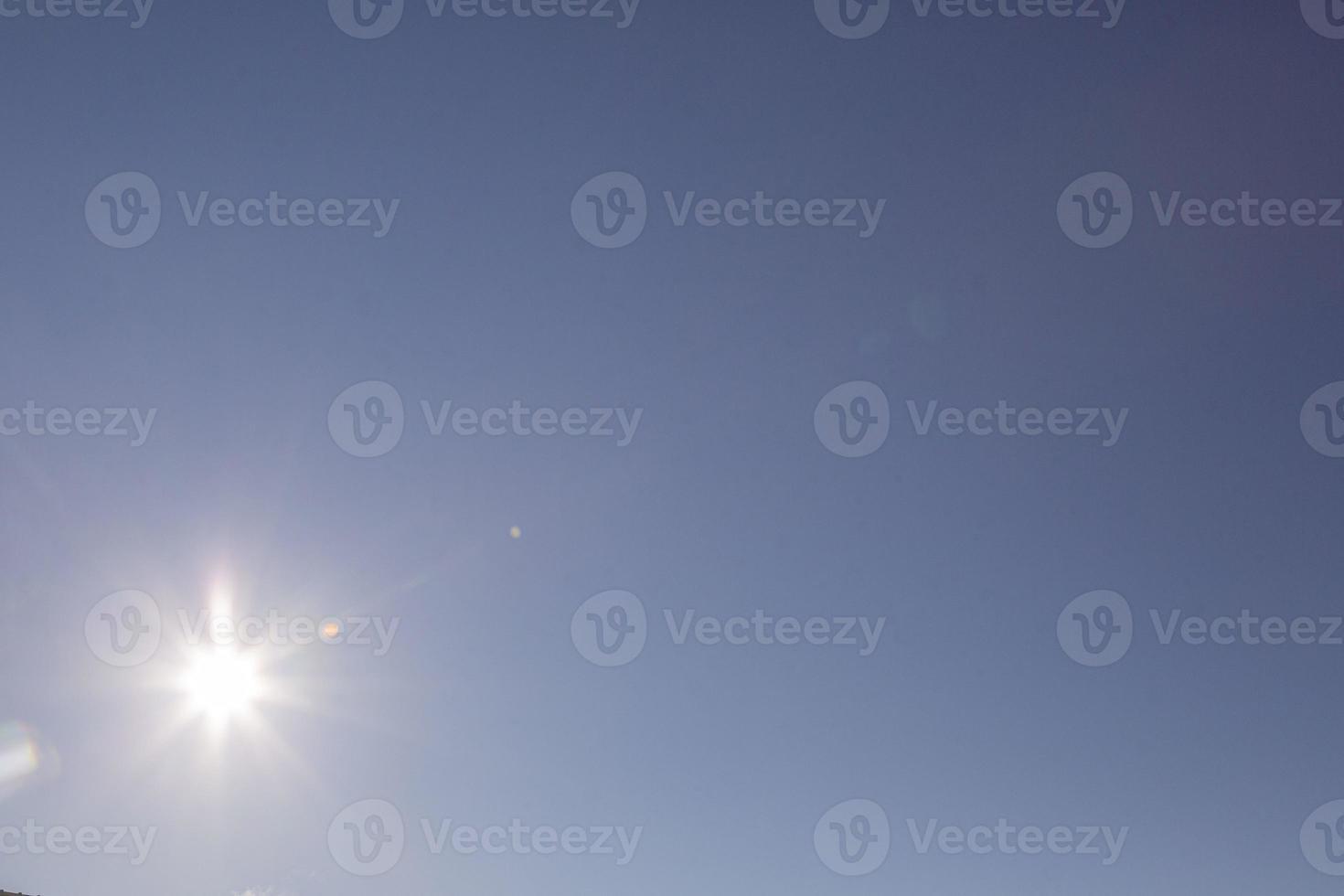 Bild eines klaren und wolkenlosen Himmels kann als Hintergrund verwendet werden foto