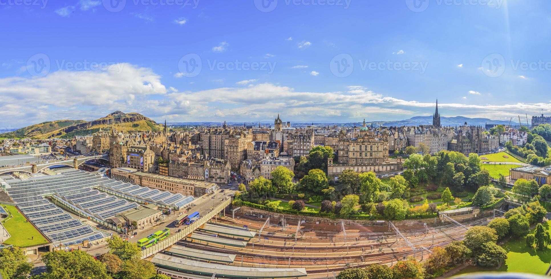 Panoramablick auf Edinburgh foto