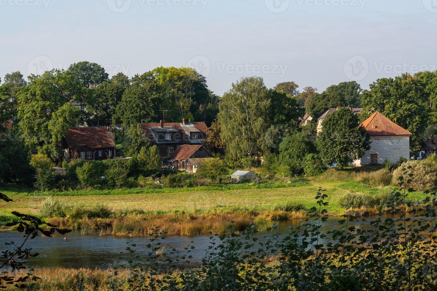 stadt kuldiga und ventas-wasserfall foto