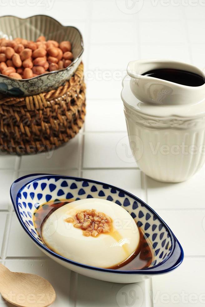 Jimami Dofu, Erdnuss-Tofu, Rakkasei Dofu. foto