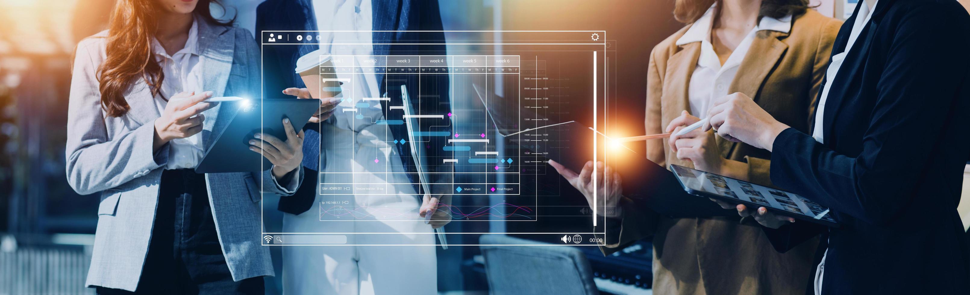 Analyst, der mit Computern in Geschäftsanalyse- und Datenverwaltungssystemen arbeitet, um einen Bericht mit KPI und Metriken zu erstellen, die mit der Datenbank verbunden sind. Unternehmensstrategie für Finanzen, Betrieb, Vertrieb, Marketing foto