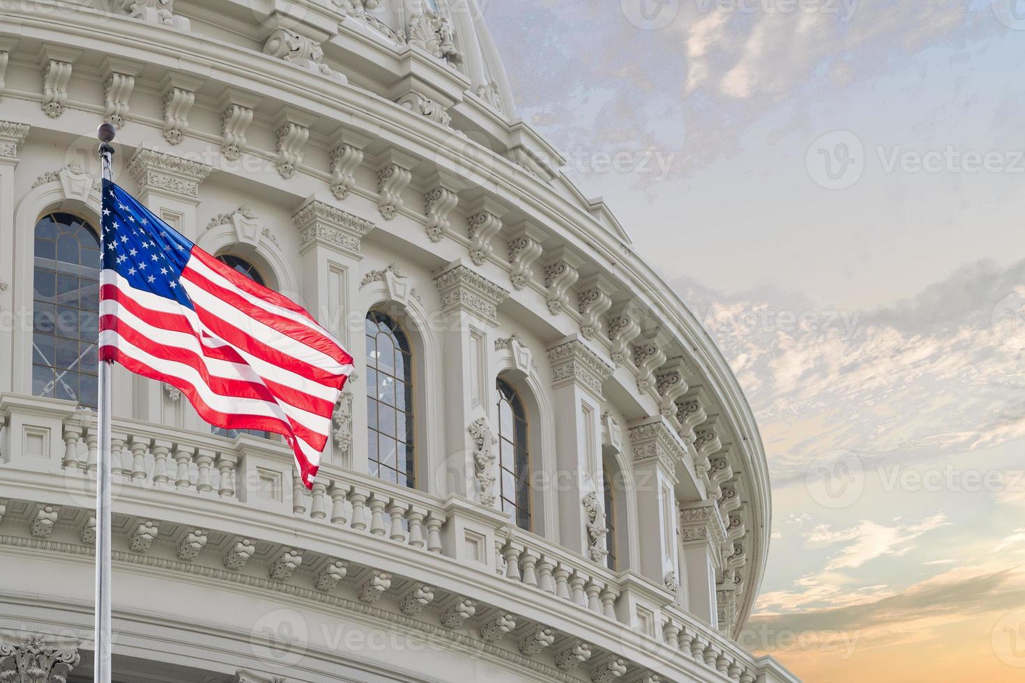 Washington DC Capitol Blick auf bewölktem Himmelshintergrund foto