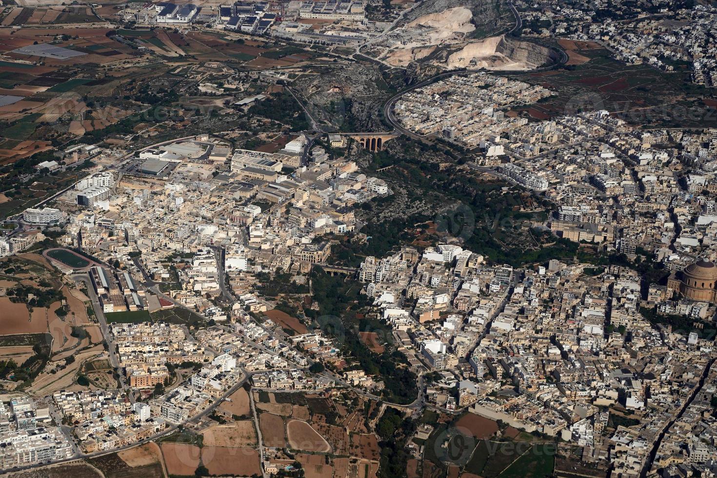 malta luftlandschaft vom flugzeug foto