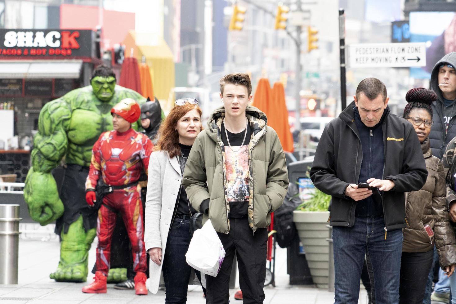 New York - USA 4. Mai 2019 - Times Square voller Menschen foto