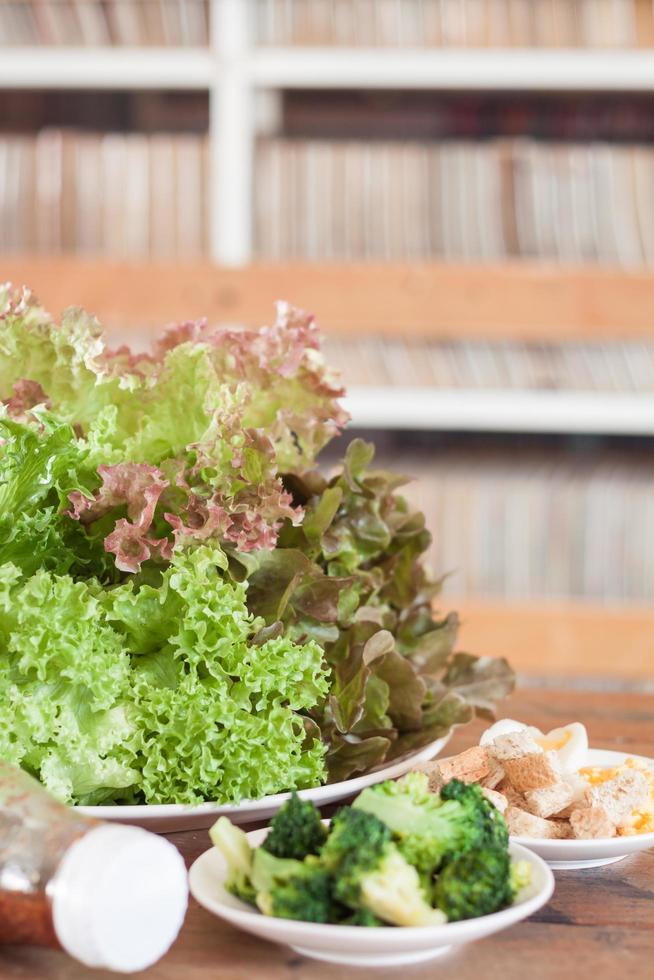 Salat mit anderem Gemüse foto