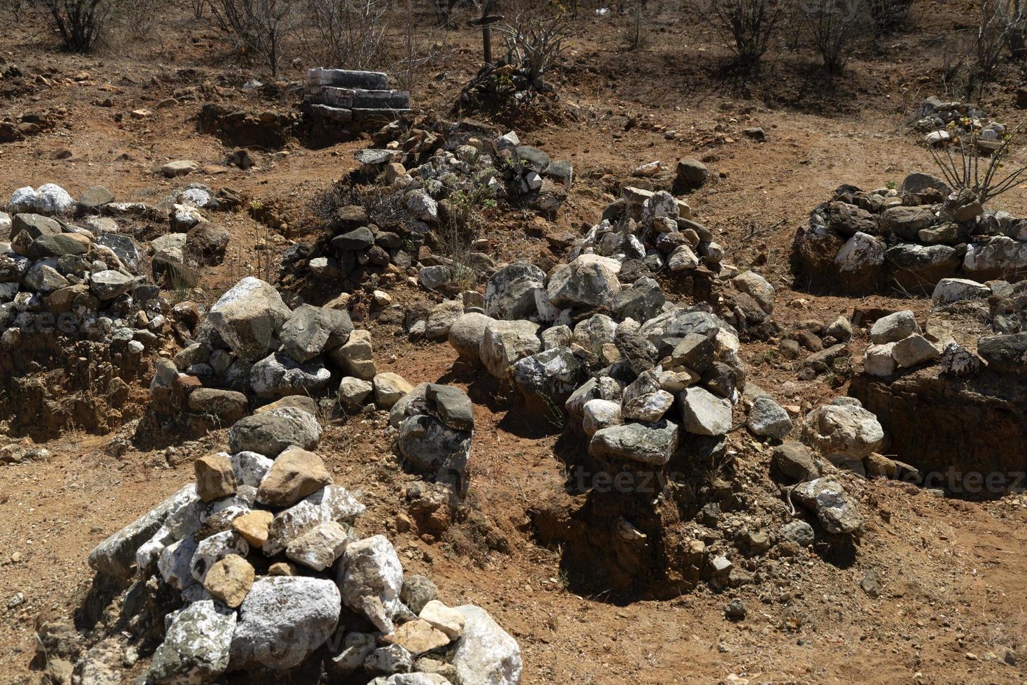 Alter mexikanischer Friedhof im Bergbaudorf El Triunfo Baja California Sur foto