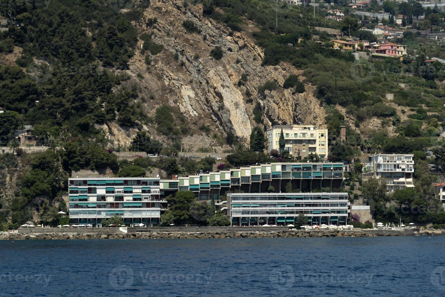 blumen riviera dei fiori luxushotels blick vom meer foto