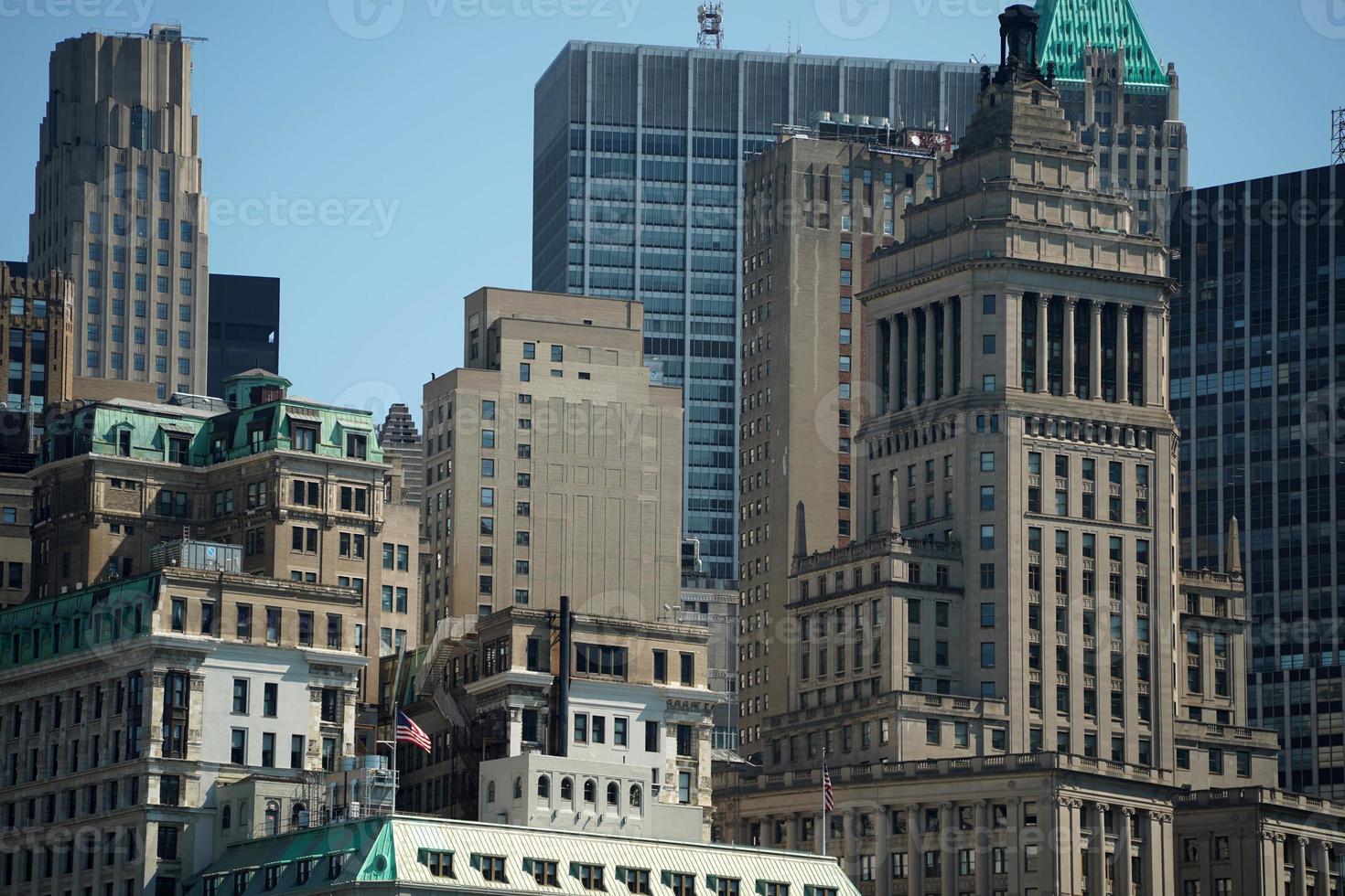 detail der wolkenkratzer von new york sehen stadtbild von hudson river liberty island foto