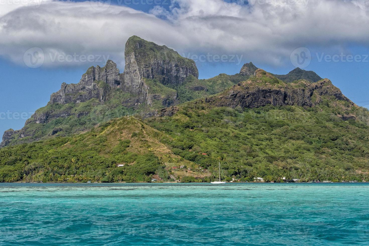 bora bora französisch polynesien blaue lagune türkis kristallwasser panorama lndascape foto