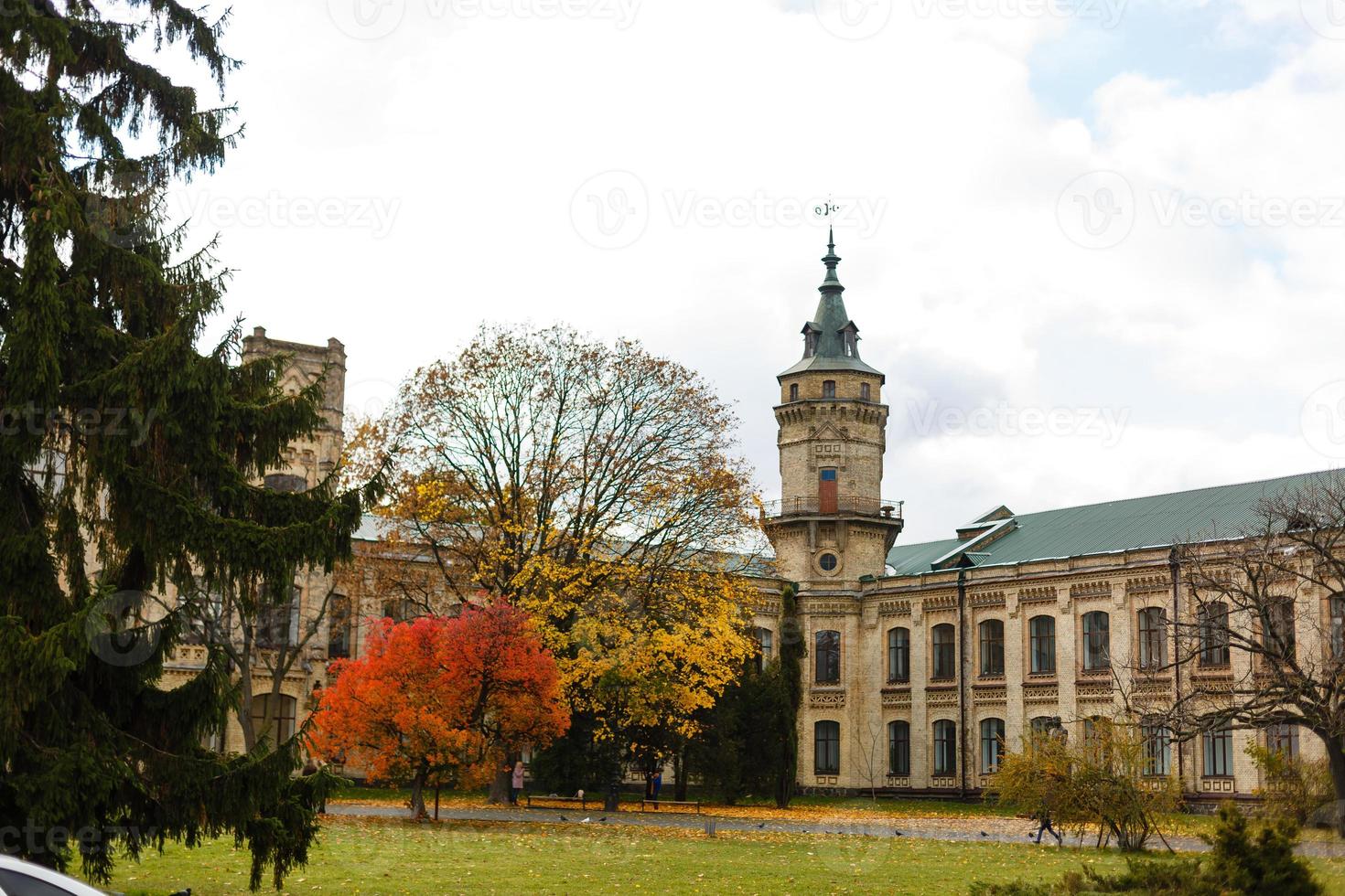 Herbstlandschaft im Park, Universität Kiew foto