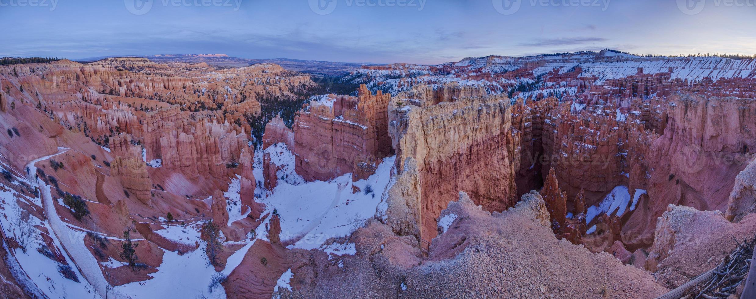 Bild von Bryce Canyon in Utah im Winter tagsüber foto