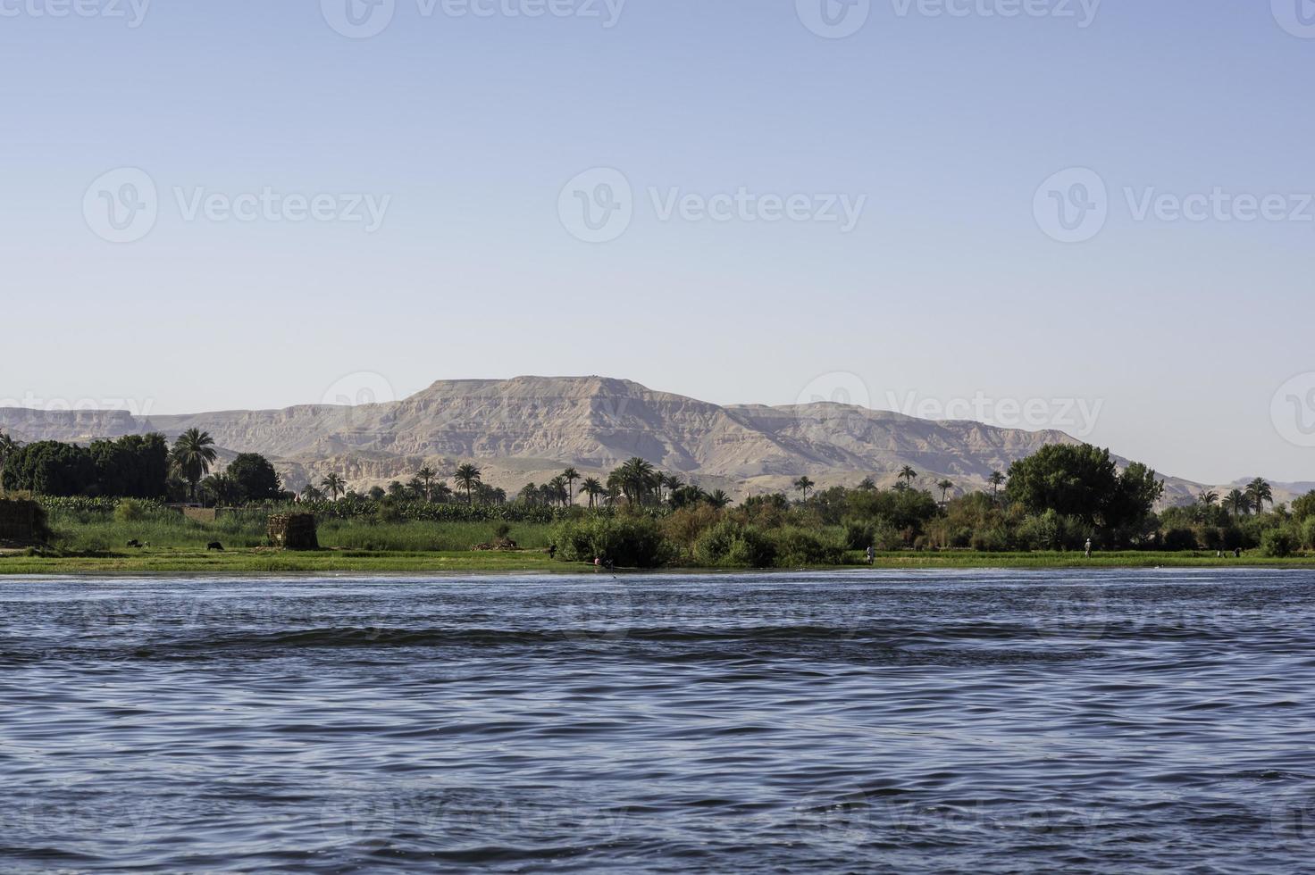 Ufer des Nils in Ägypten foto