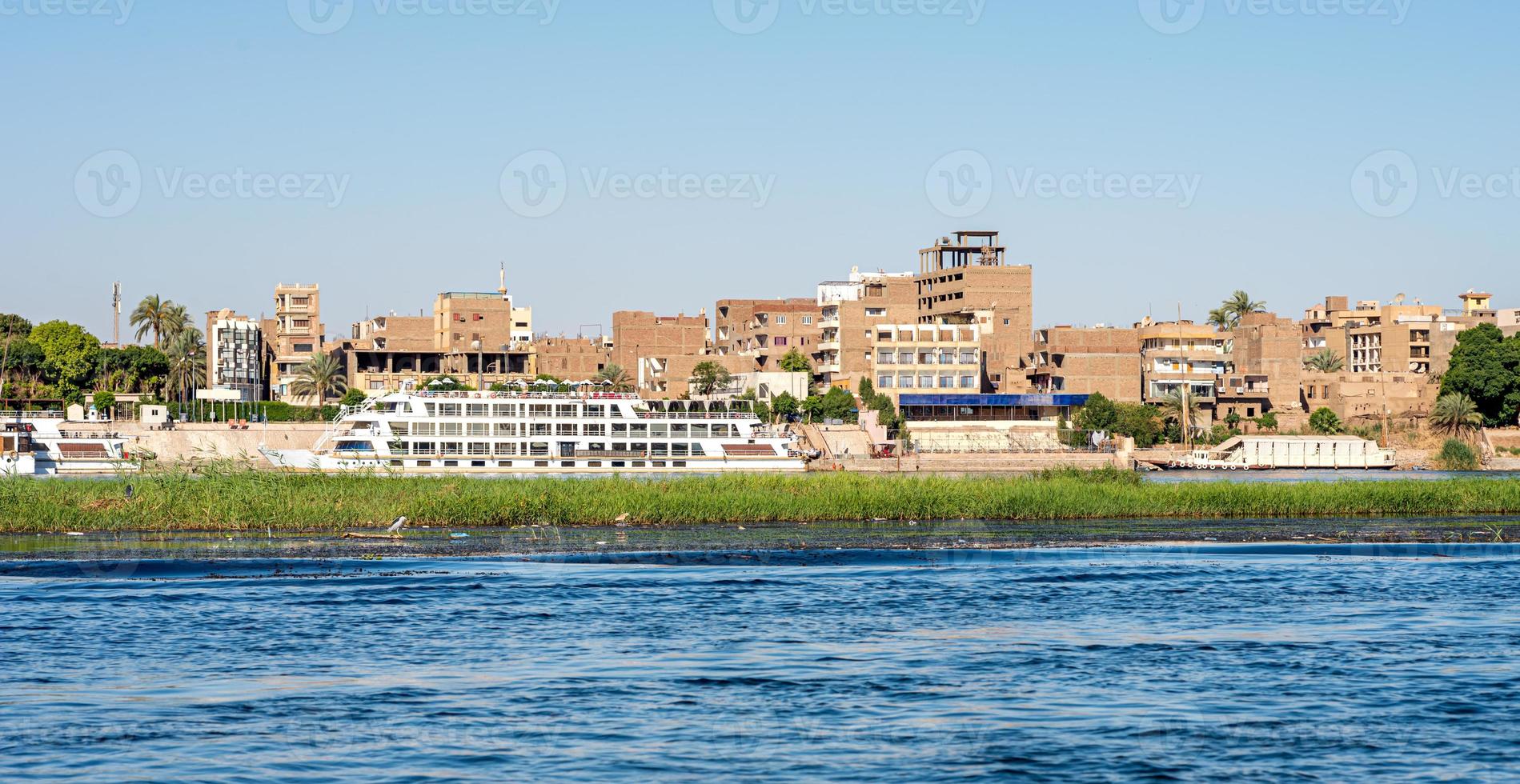 Bootsfahrt auf dem Roten Meer in Ägypten foto