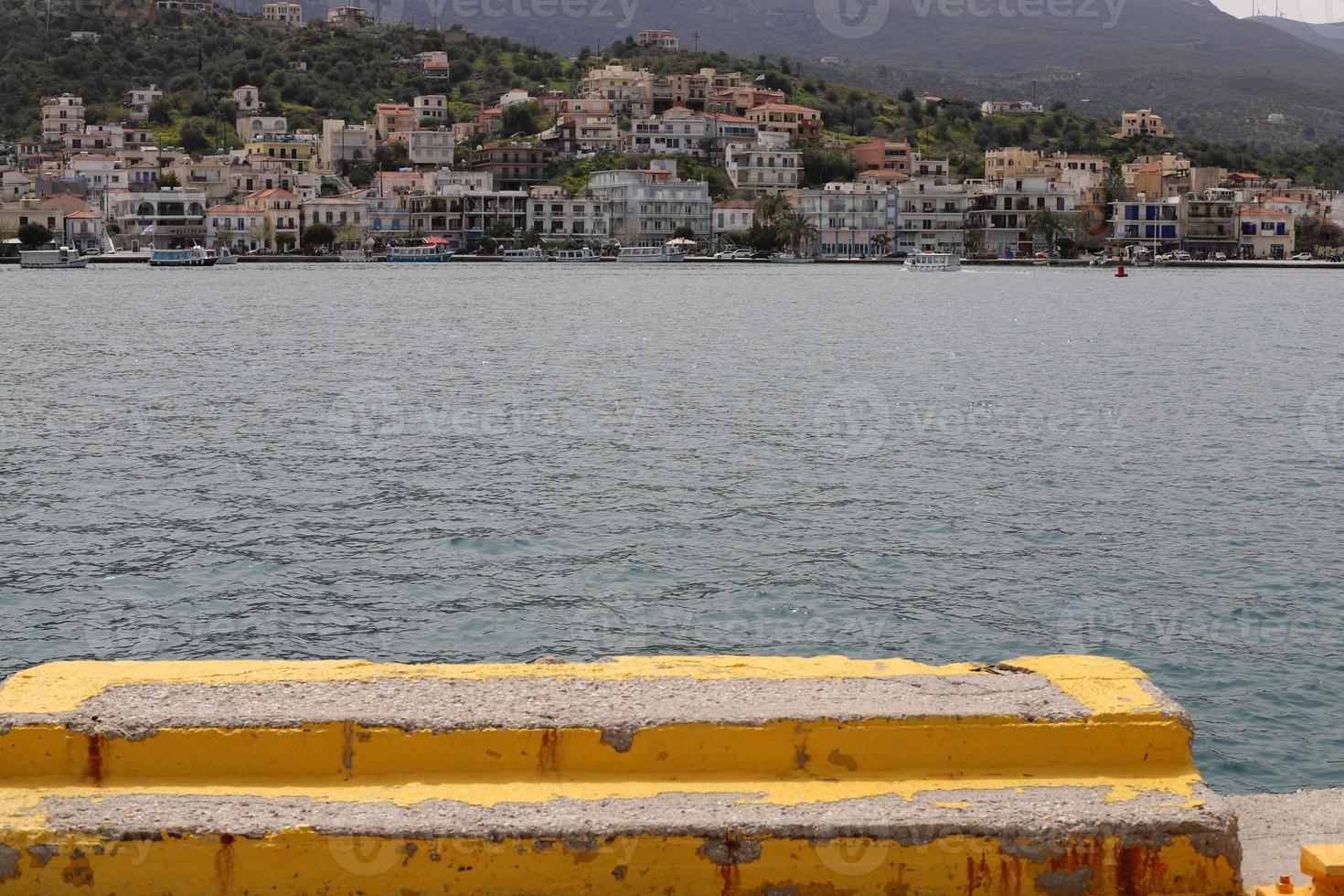 Liegeplatz am Meer zum Festmachen von Booten und Yachten. foto