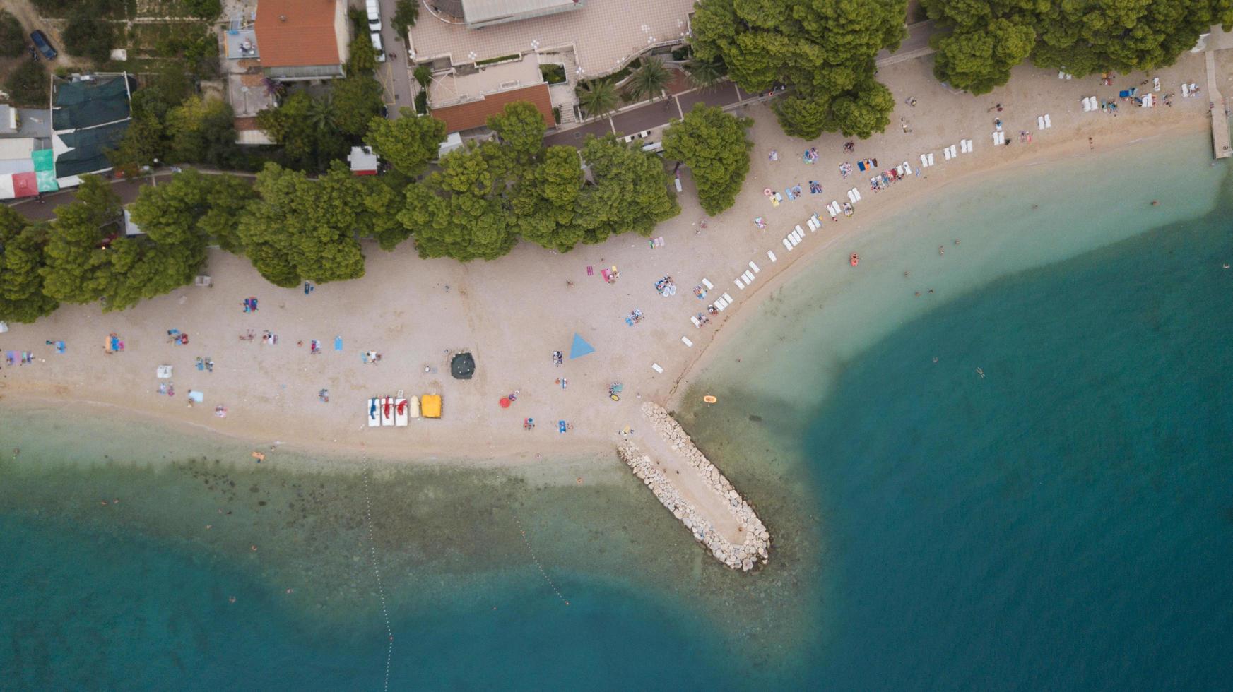 Fotografie der Insel aus der Vogelperspektive foto