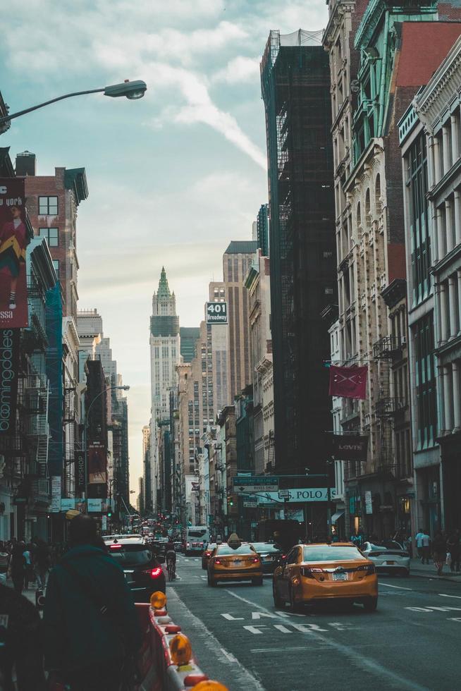 New York City, New York, 2020 - belebte Straße in der Stadt foto