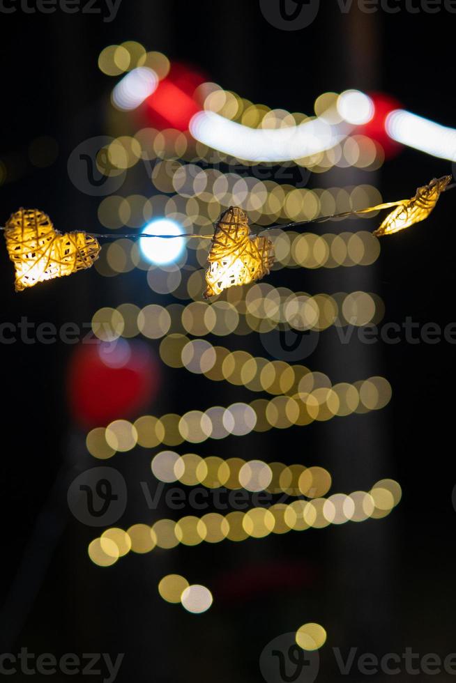 Girlande mit Herzen, schönes Bokeh foto