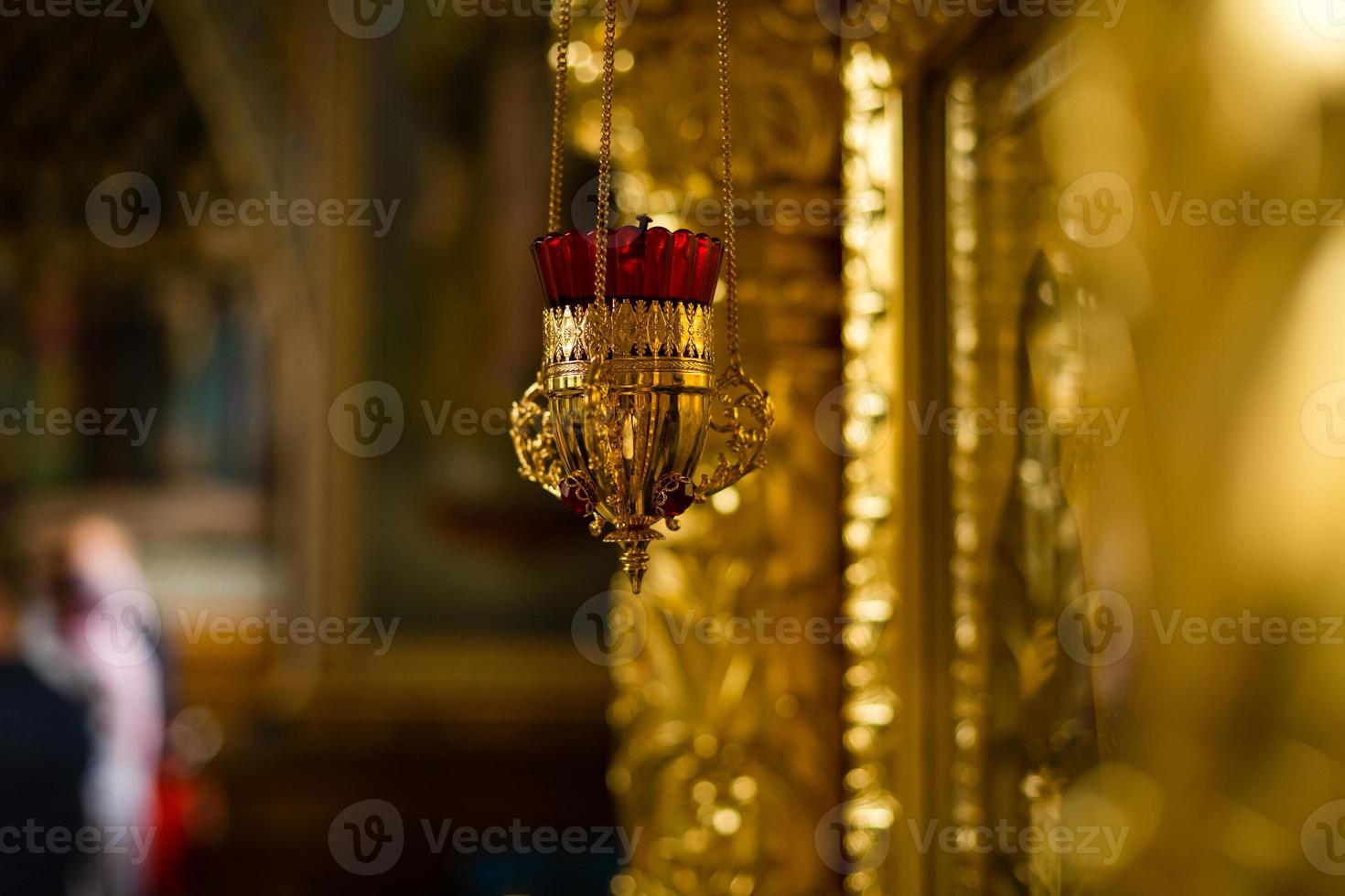 Kirche. Orthodoxe Kirche. Christentum. Kirche brennende Kerzen Symbol Religion foto