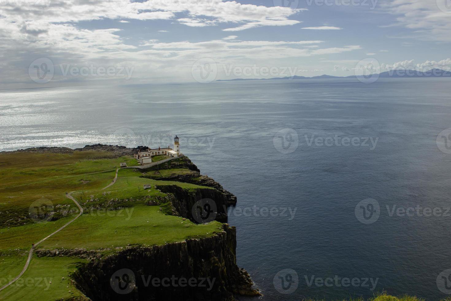 Ozeanküste am Leuchtturm Neist Point, Schottland foto