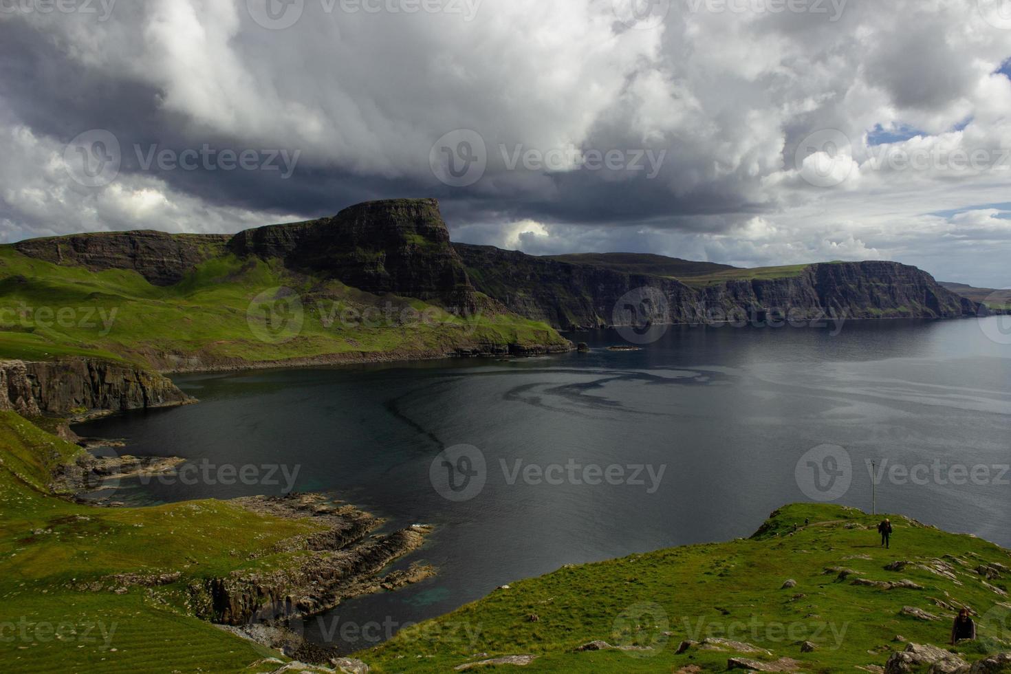 Ozeanküste am Leuchtturm Neist Point, Schottland foto