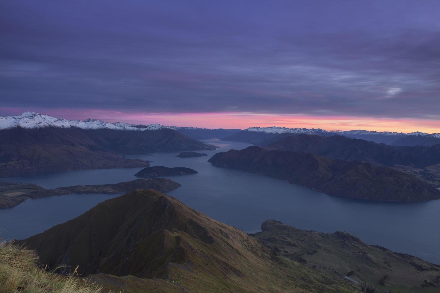 Neuseeland Gebirgszug bei Sonnenuntergang foto