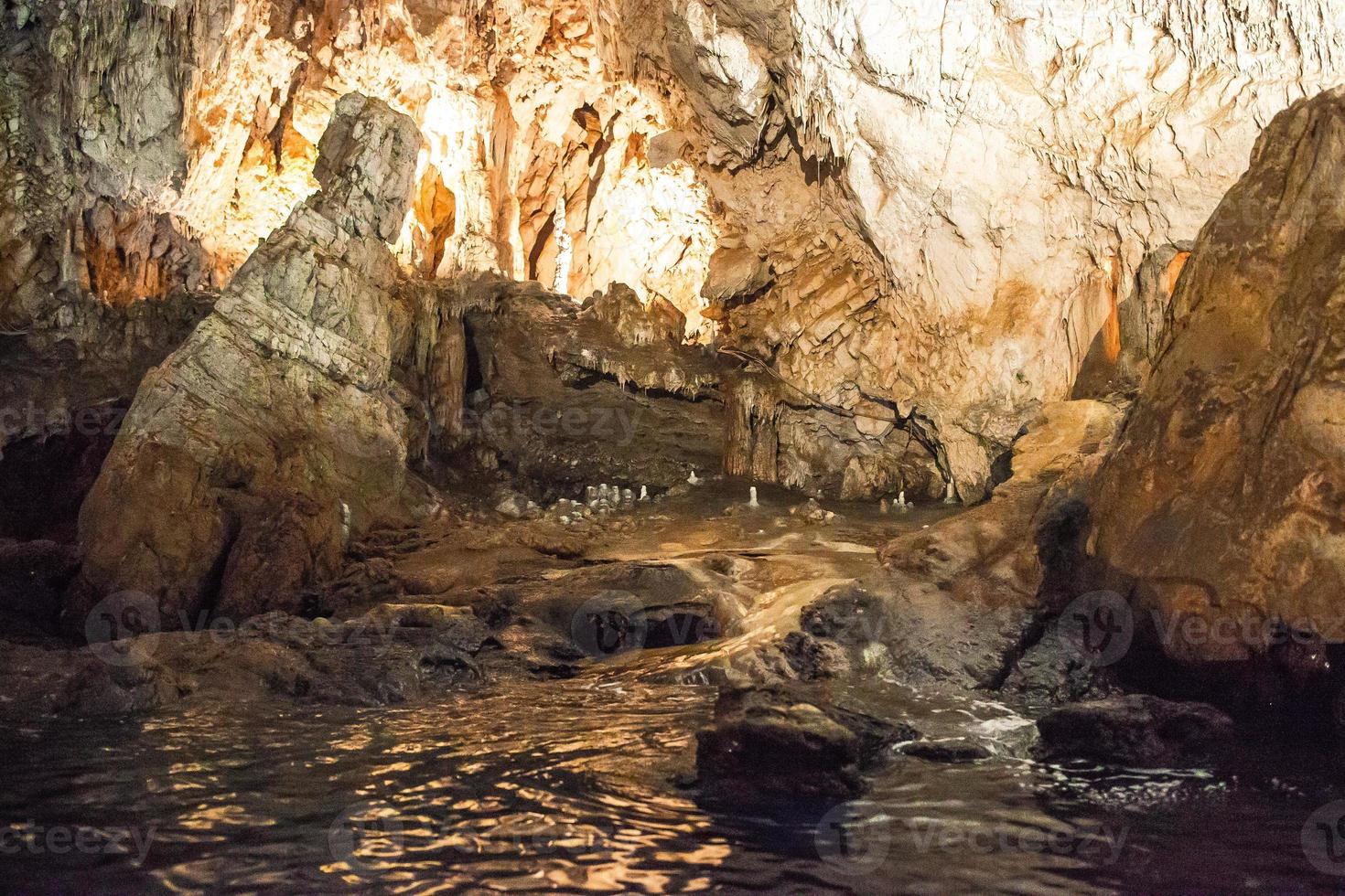 Natürliche Grotta dello Smeraldo an der Amalfiküste foto