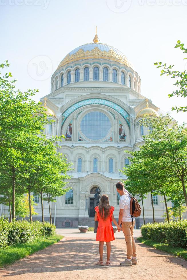 Marinekathedrale Sankt Nikolaus in Kronstadt bei Sankt Petersburg foto