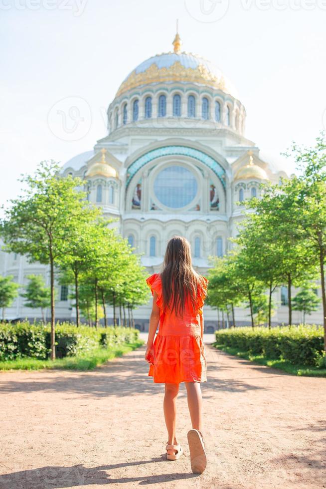 Marinekathedrale Sankt Nikolaus in Kronstadt bei Sankt Petersburg foto