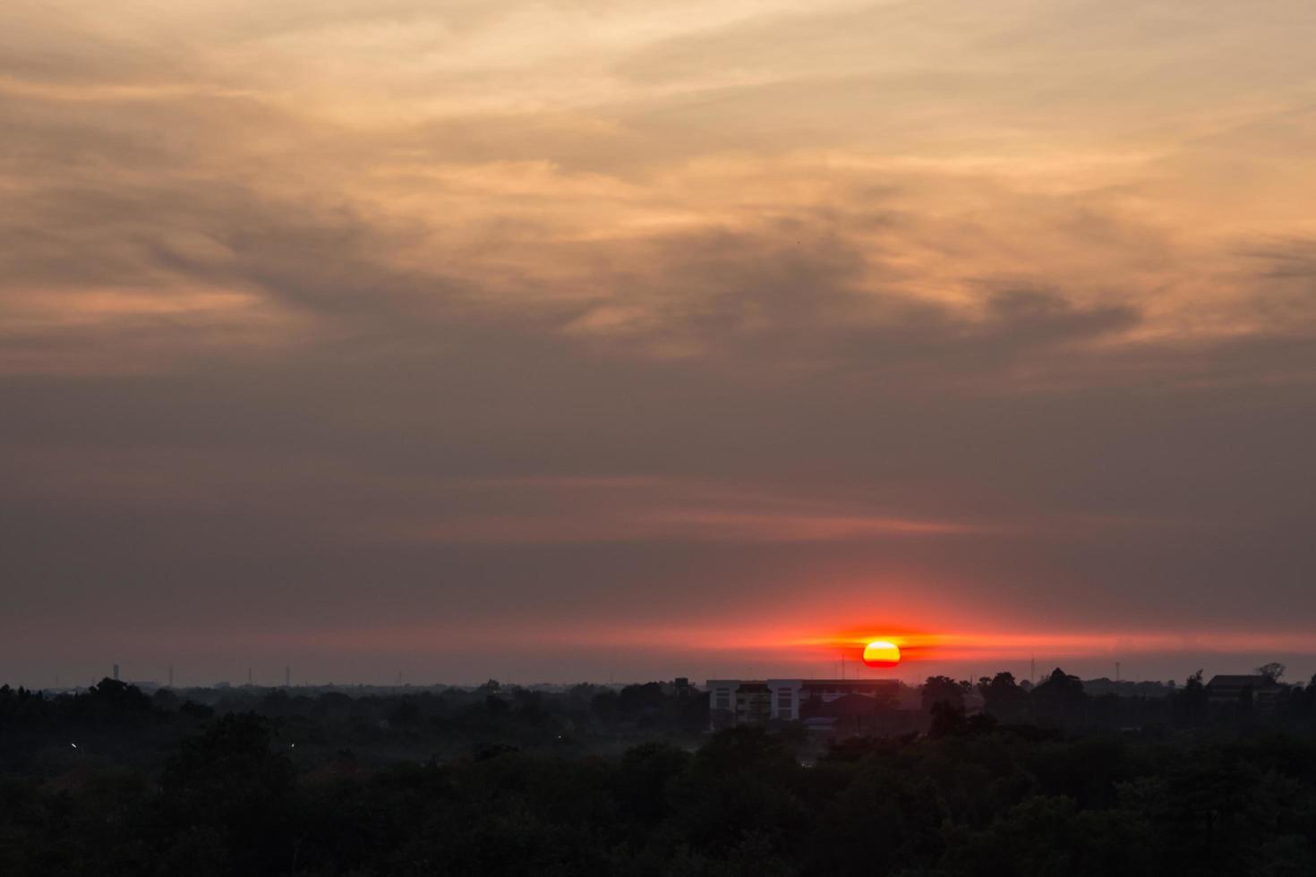 der Himmel bei Sonnenuntergang foto