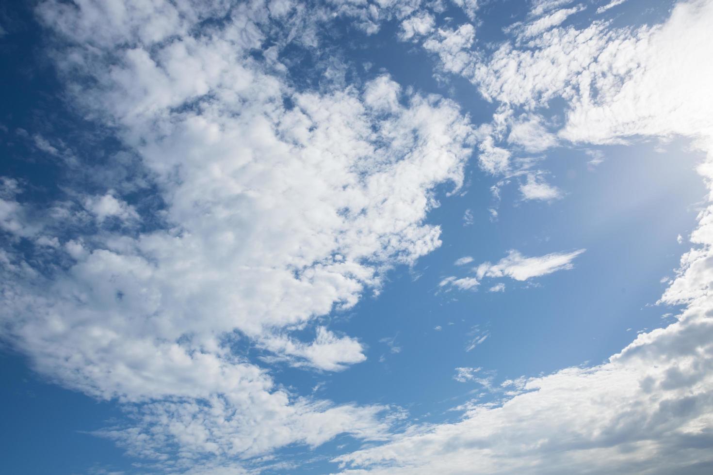 der Himmel und die Wolken foto