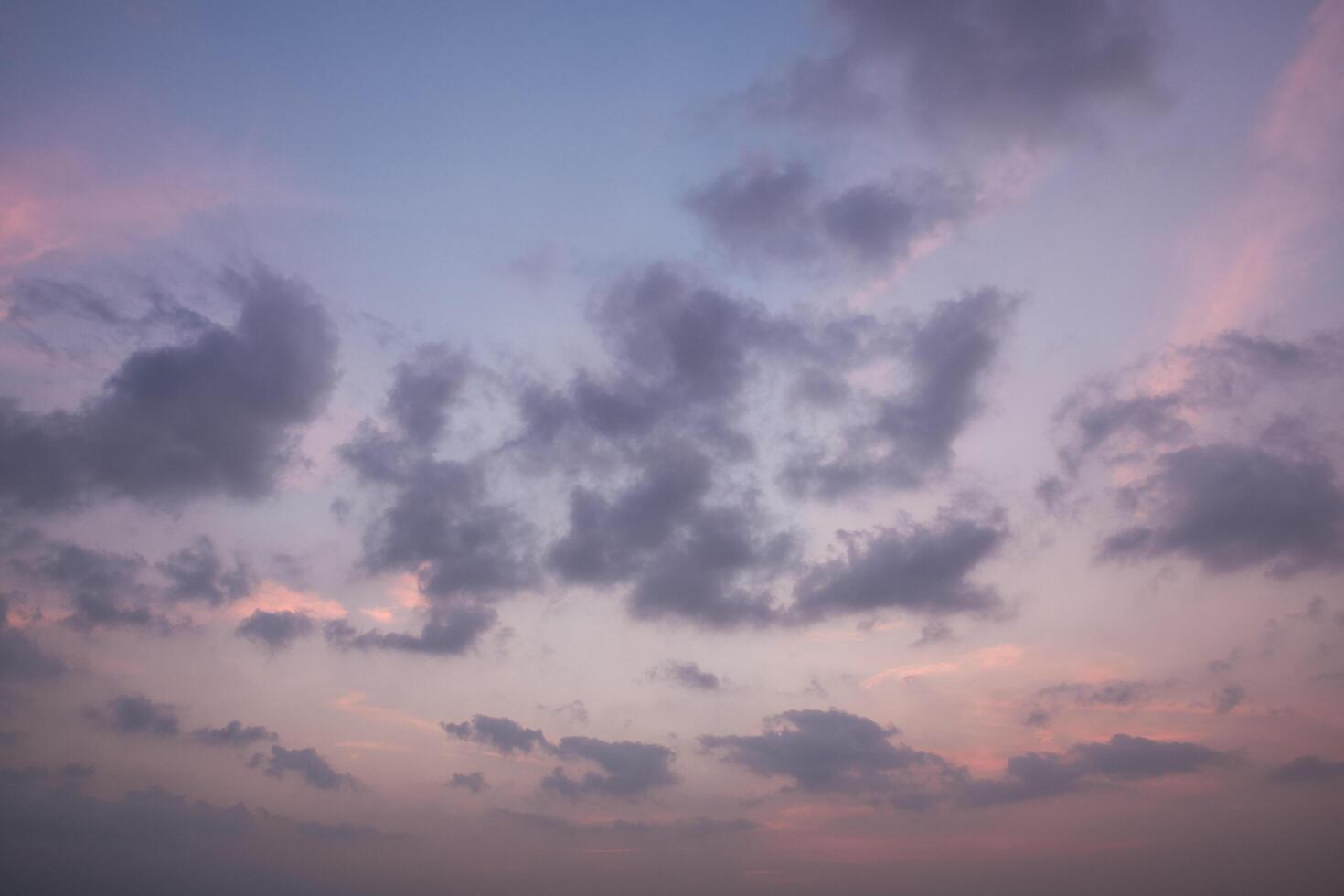 der Himmel bei Sonnenuntergang foto