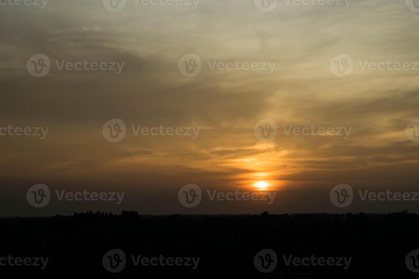 der Himmel bei Sonnenuntergang foto