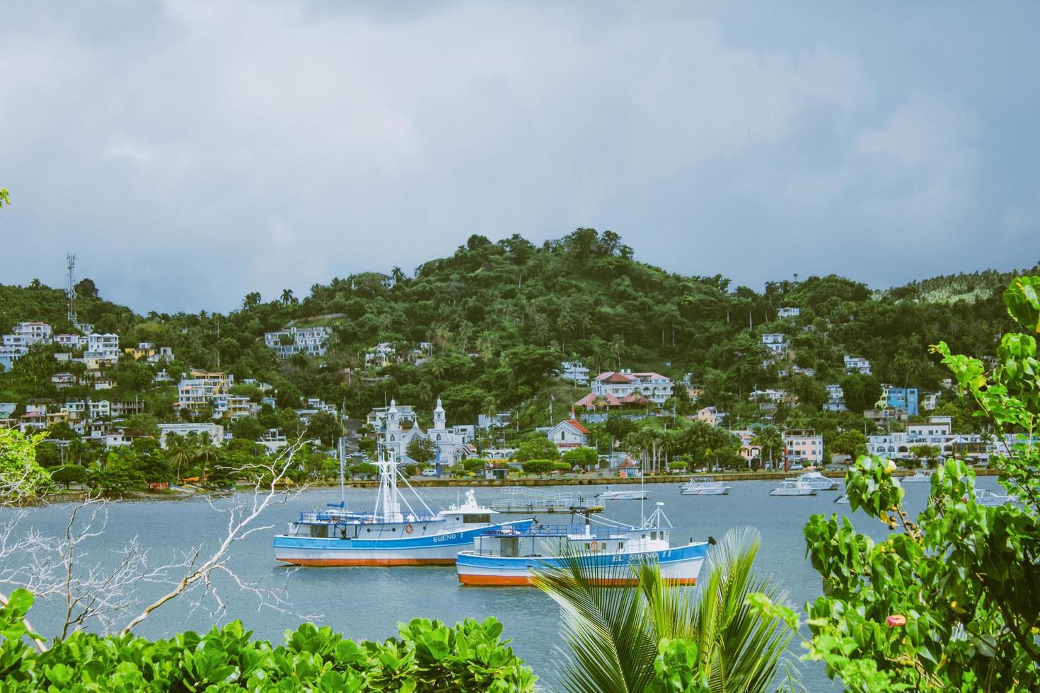 Santo Domingo, Dominikanische Republik, 2020 - Boote auf dem Wasser foto