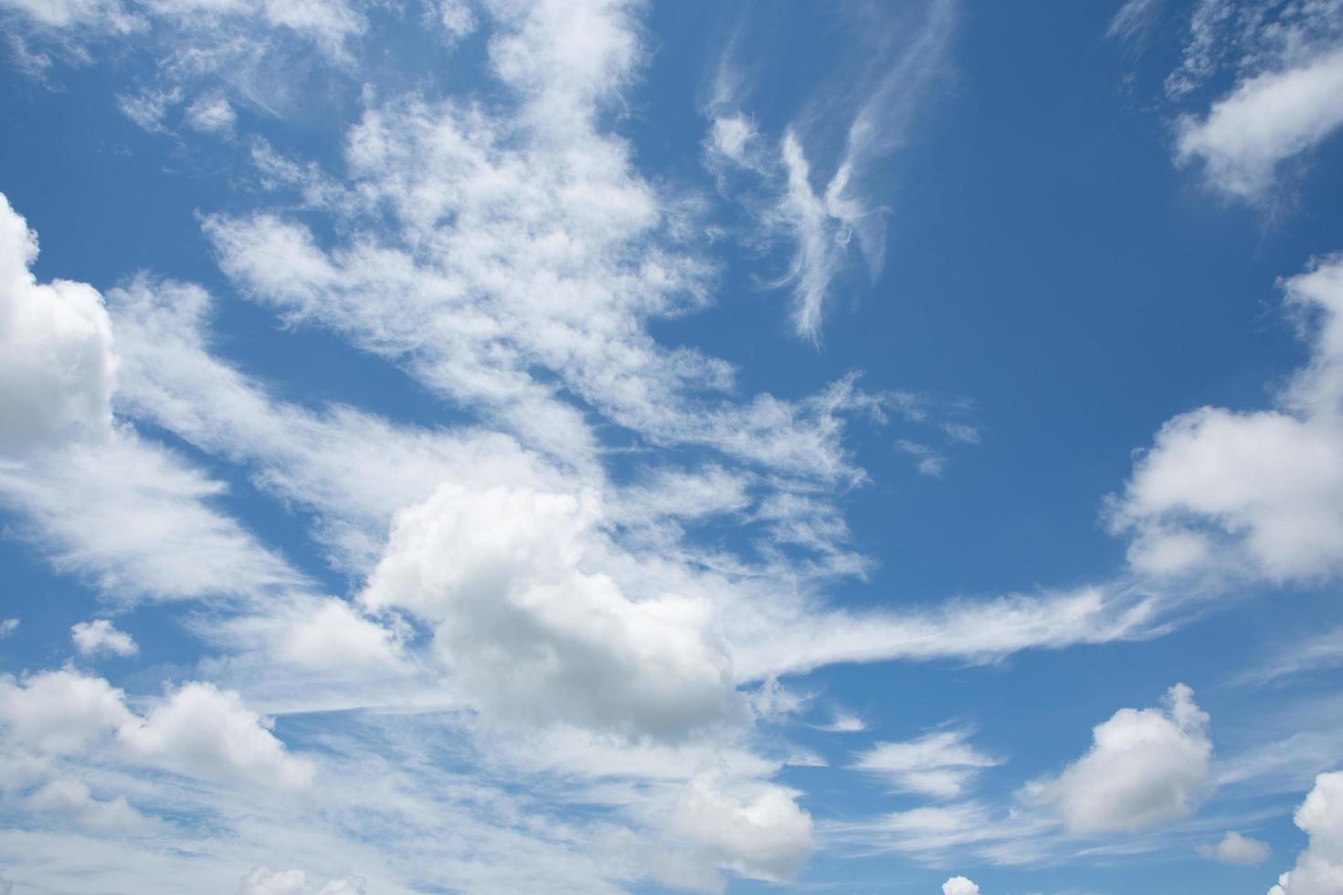 Wolken im Himmel foto