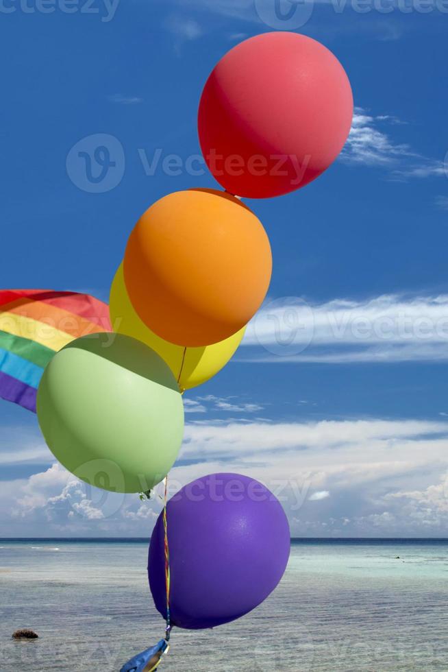 Luftballons mit Friedensflaggen foto