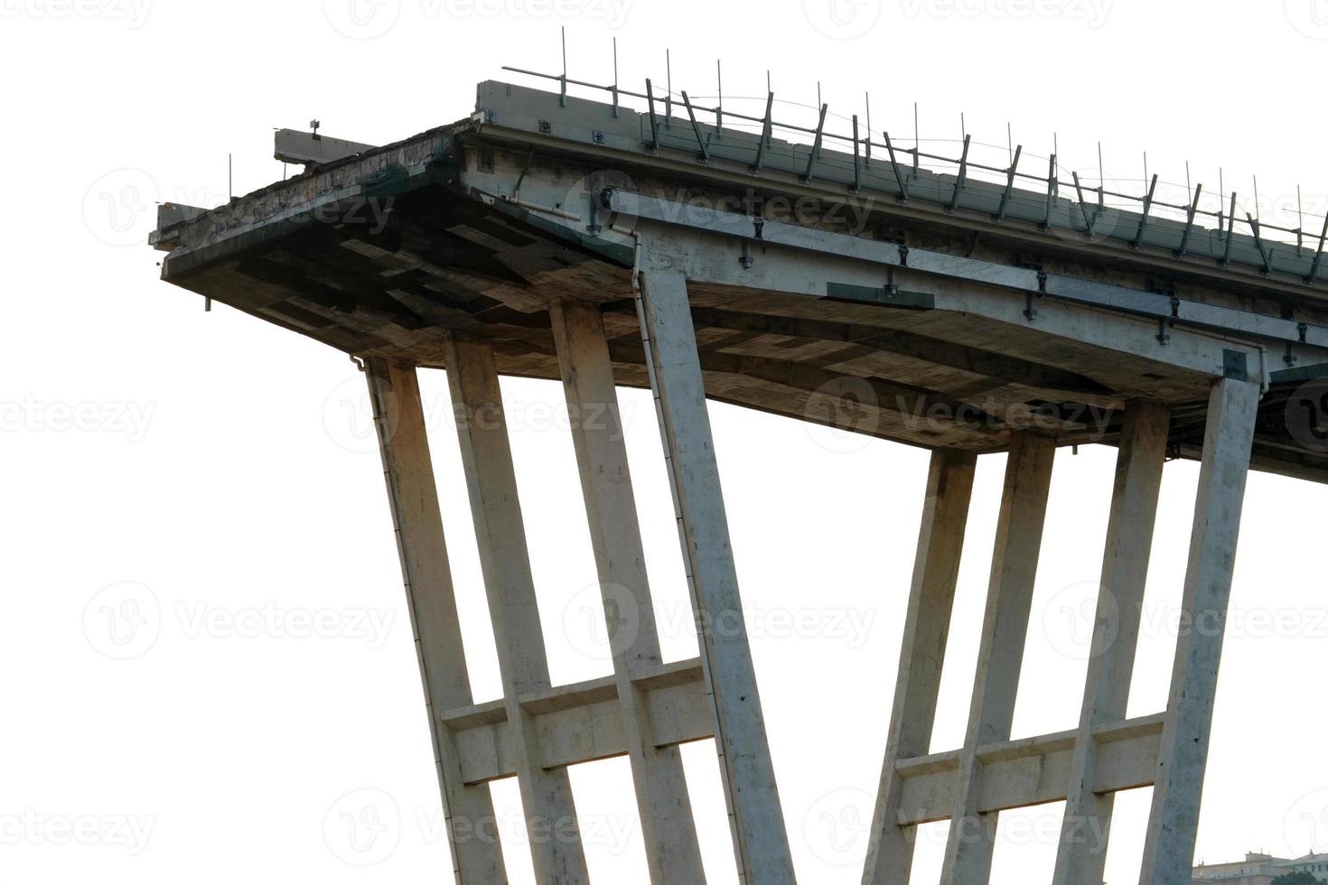 Morandi stürzte Brücke in Genua ein foto