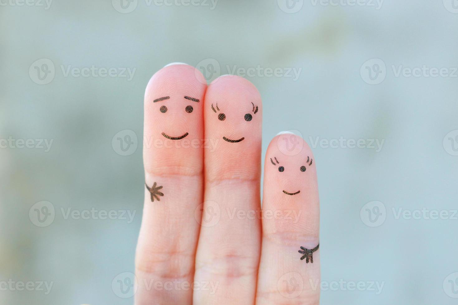 Fingerkunst der glücklichen Familie. Konzept der Umarmung von Menschen. foto