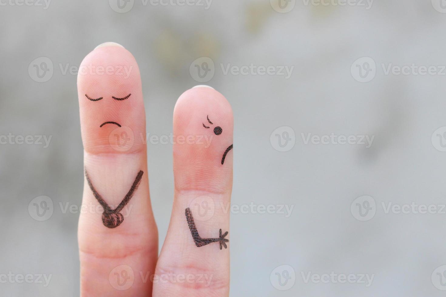 Fingerkunst der Ehefrau verlässt einen Ehemann. das Scheidungskonzept. foto