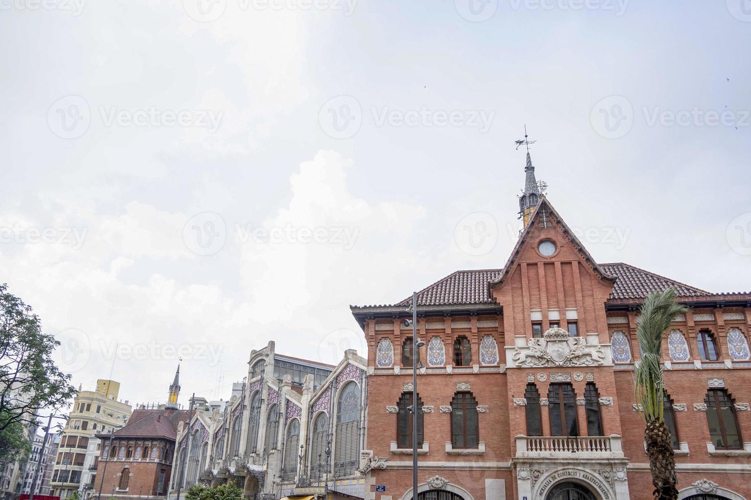 altes gebäude der handelskammer von valencia foto