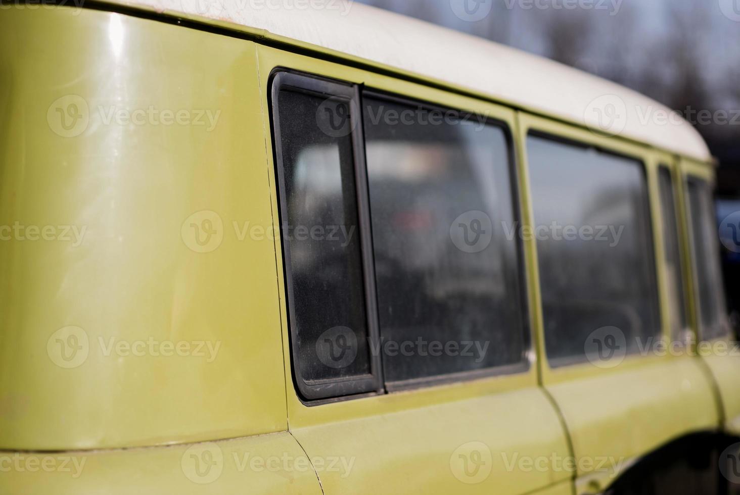 klassischer Oldtimer-Bus. foto