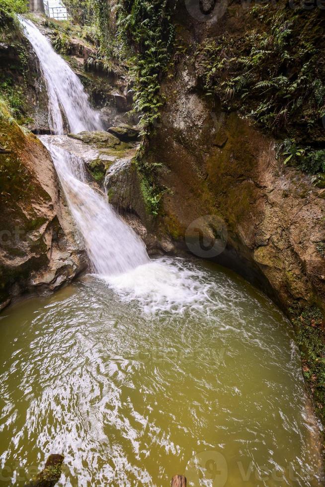 malerische Aussicht auf den Wasserfall foto