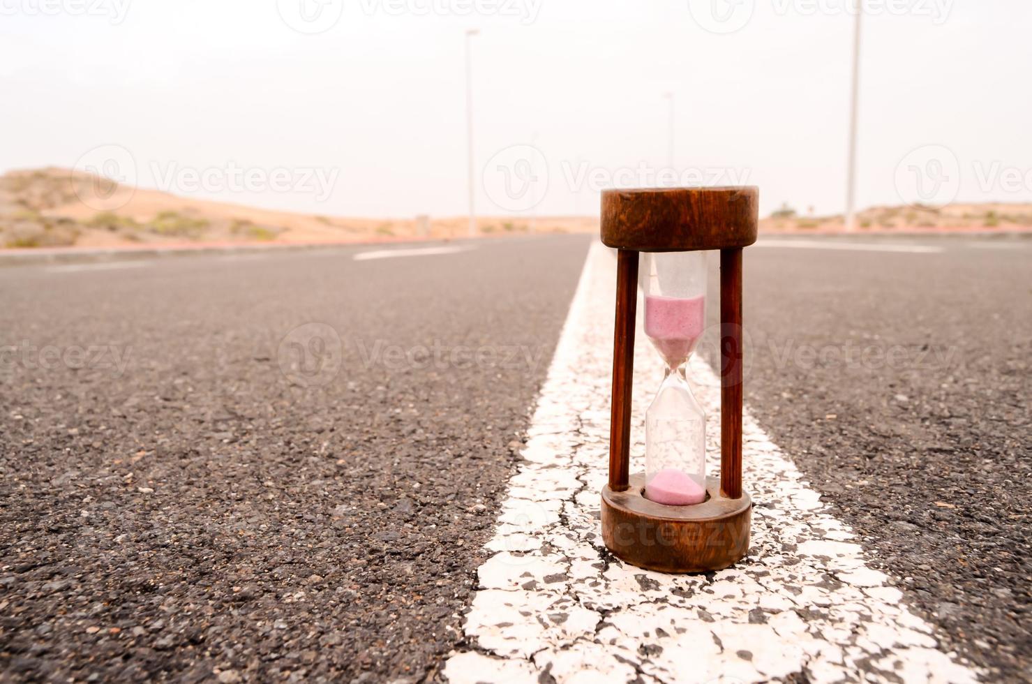 Sanduhr auf der Straße foto