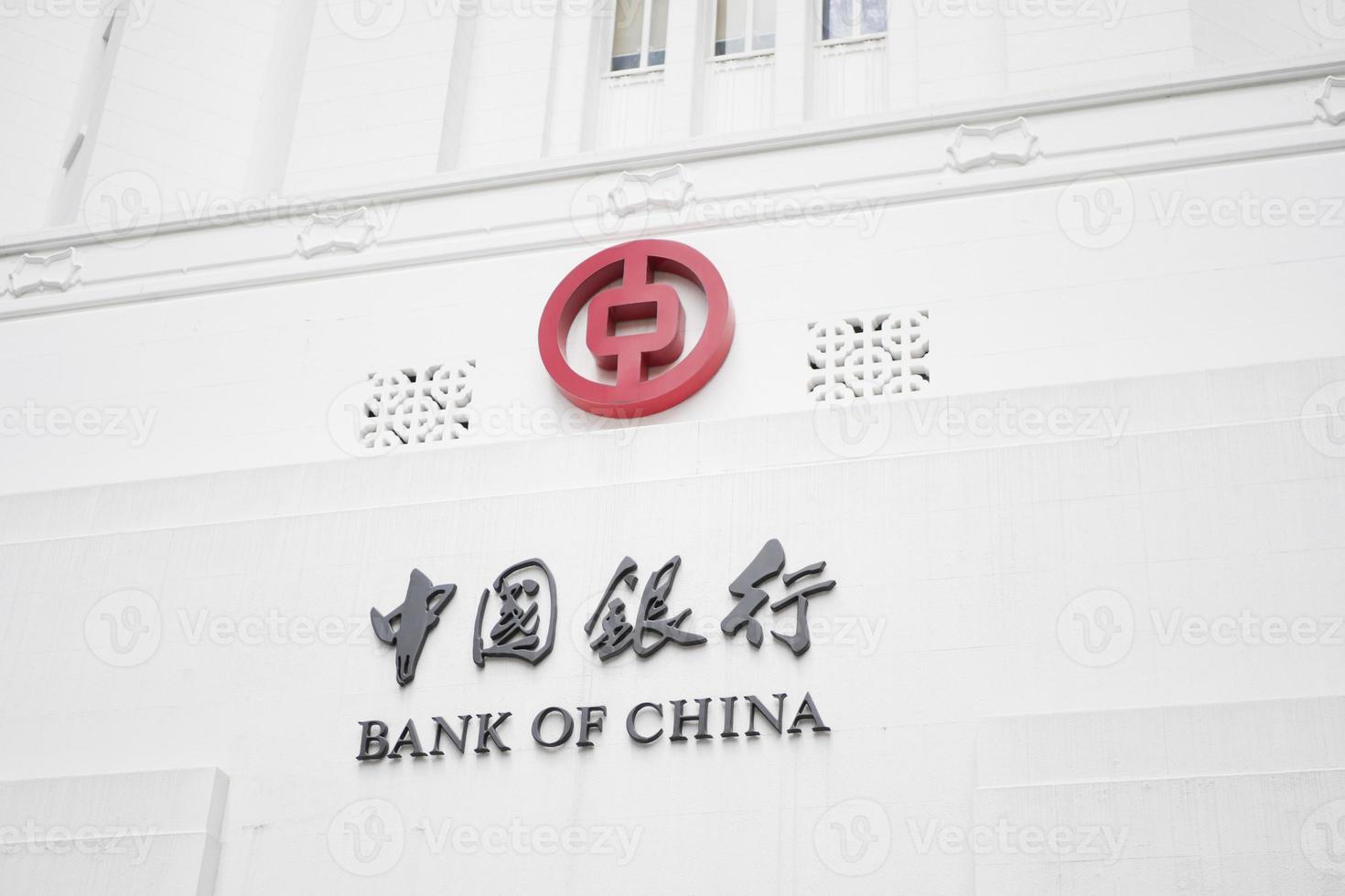 singapur 1. juni 2022. bank of china logo auf finanzgebäude foto