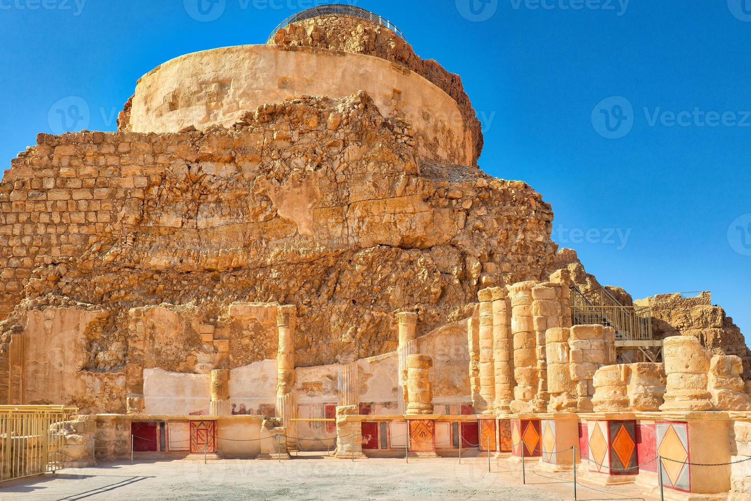 der palast von könig herodes masada foto