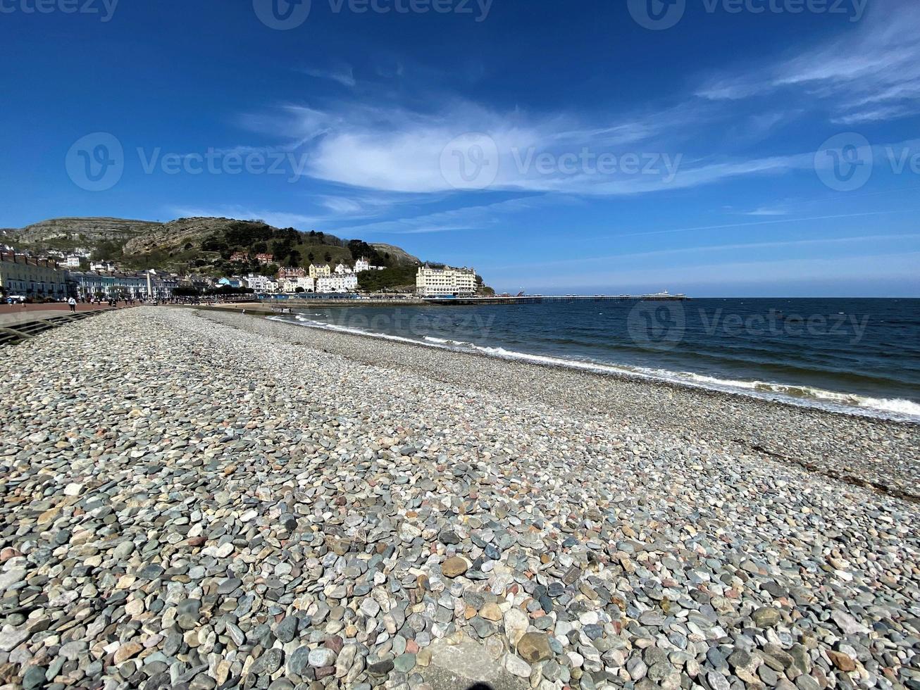 ein blick auf die küste von nordwales in der nähe von llandudno foto